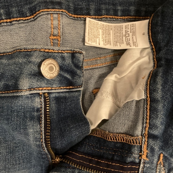 EUC Old Navy 12 Blue Jean Shorts rolled cuffs - Picture 3 of 4